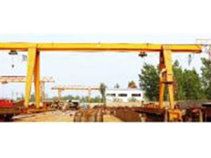 單梁箱形門式起重機(jī)